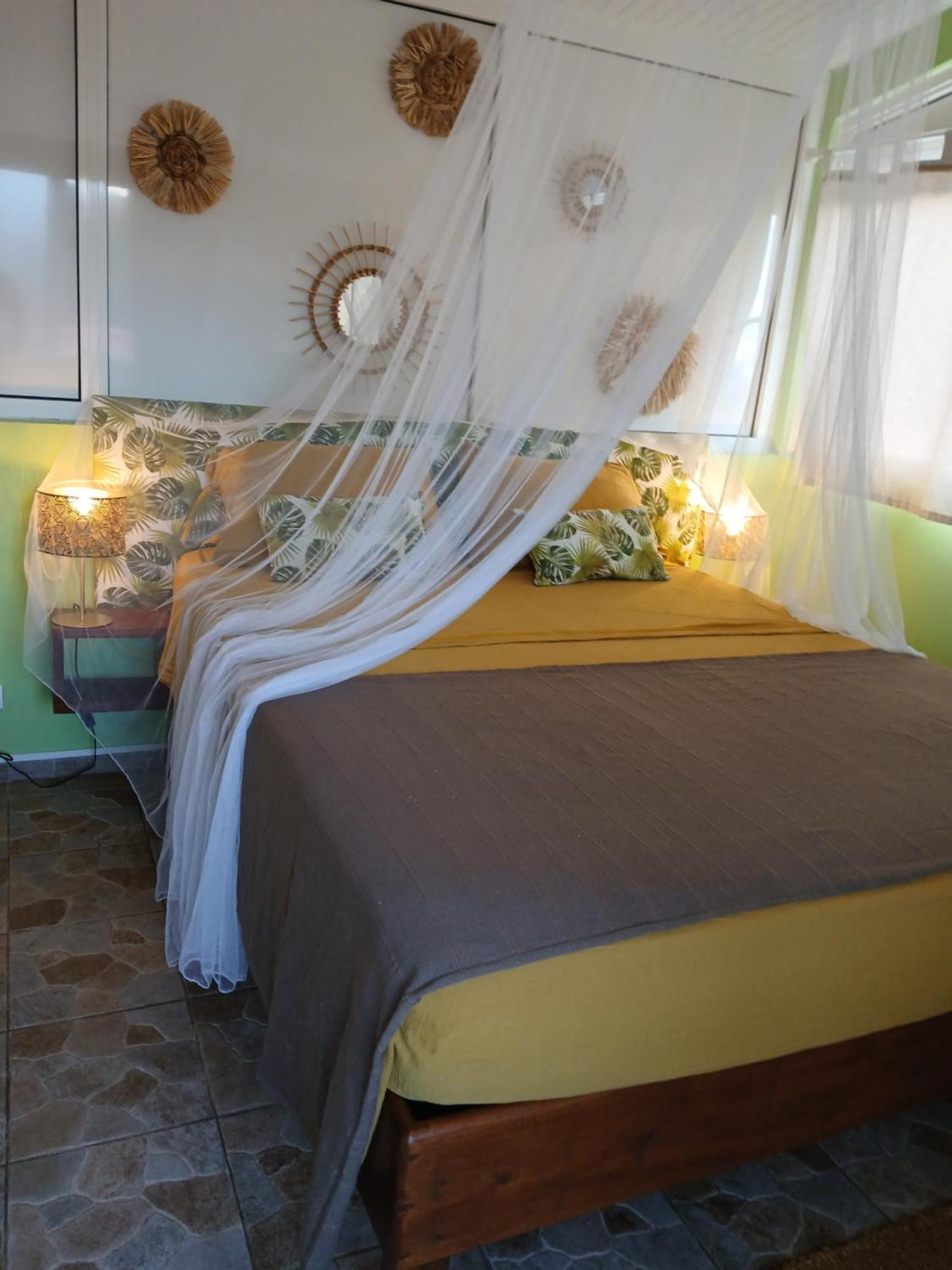Maisonnette Atypique Au Coeur De La Martinique Riviere-Salee エクステリア 写真